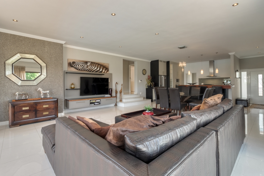 5 Bedroom Property for Sale in Helderberg Estate Western Cape